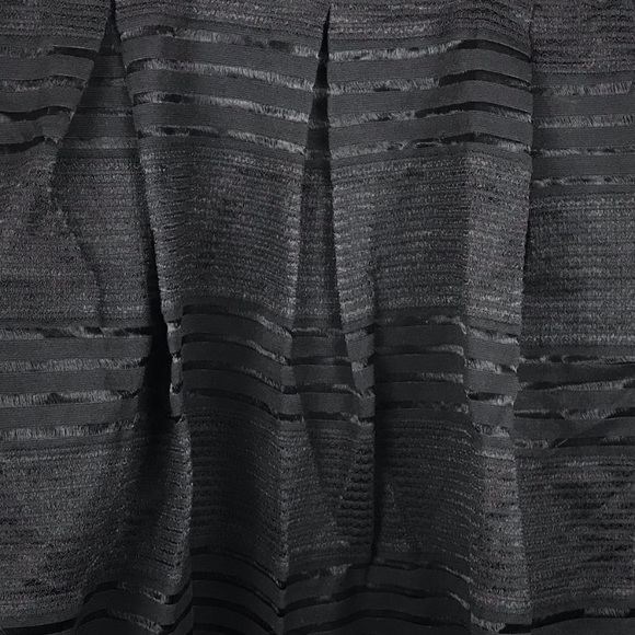 Torrid Black Ribbon Striped Tulle Skirt Size 2 NEW - Picture 4 of 8